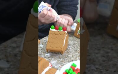 Make some UGLY Gingerbread houses! #Christmasdiy #Funtraditions
